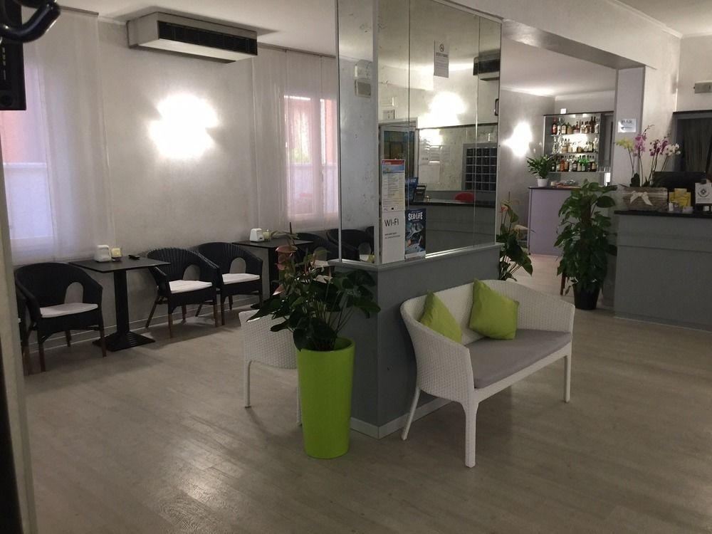 Hotel Anny Лидо ди Йезоло Екстериор снимка