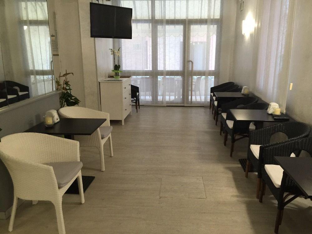 Hotel Anny Лидо ди Йезоло Екстериор снимка