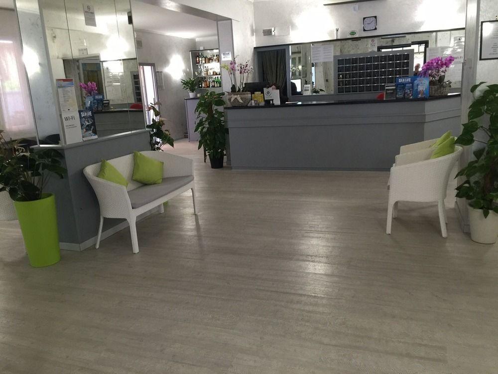 Hotel Anny Лидо ди Йезоло Екстериор снимка
