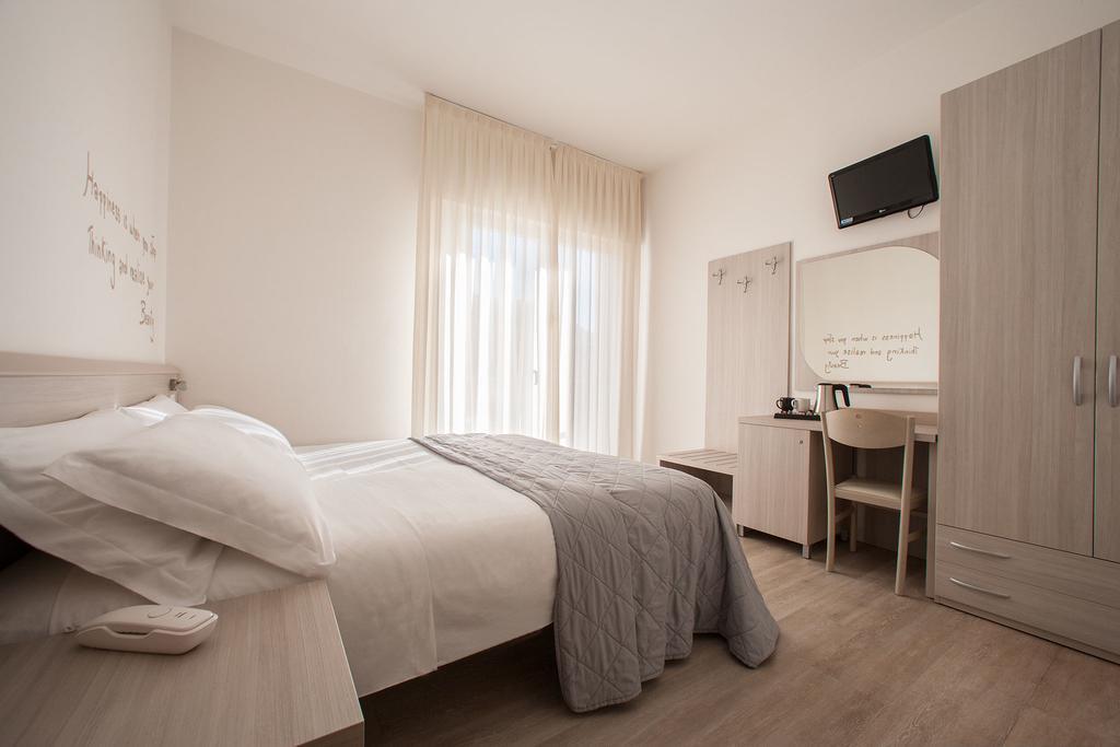 Hotel Anny Лидо ди Йезоло Екстериор снимка