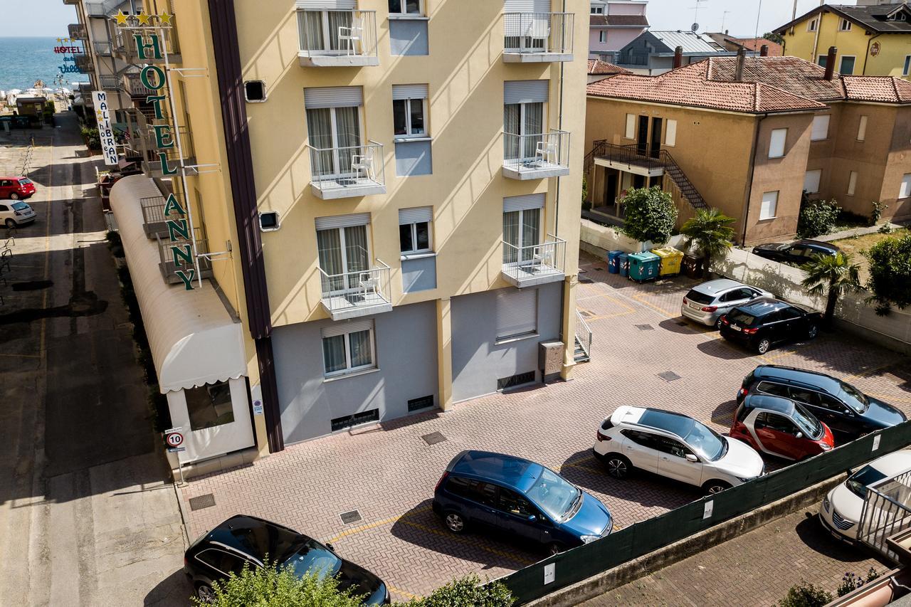 Hotel Anny Лидо ди Йезоло Екстериор снимка