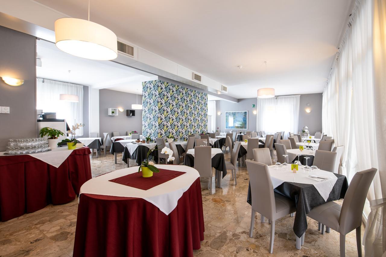 Hotel Anny Лидо ди Йезоло Екстериор снимка
