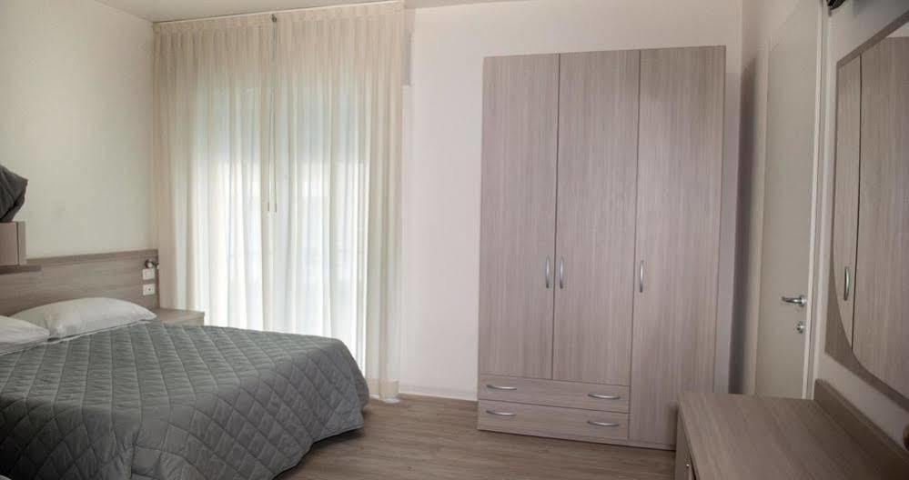 Hotel Anny Лидо ди Йезоло Екстериор снимка