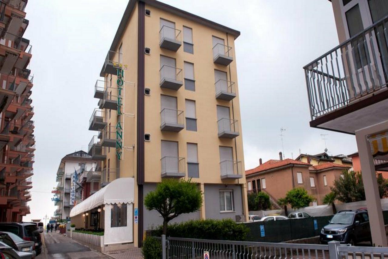 Hotel Anny Лидо ди Йезоло Екстериор снимка
